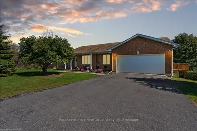 Detached in Frontenac