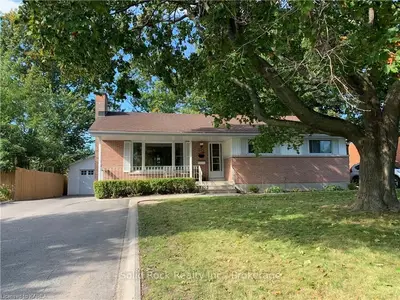 Detached in Kingston