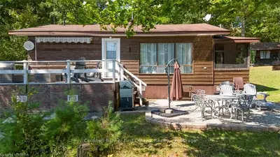 Detached in Lanark Highlands
