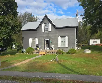 Detached in Stone Mills