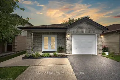 Detached in Kingston