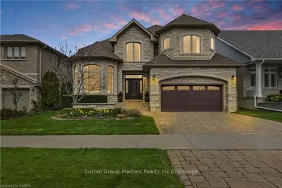 Detached in Kingston