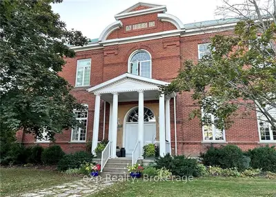 Detached in Loyalist