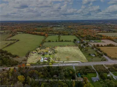 Detached in Frontenac