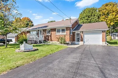 Detached in Greater Napanee