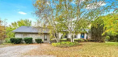 Detached in Frontenac