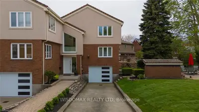 Semi-Detached in Niagara Falls