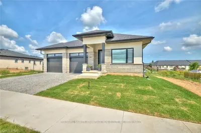 Detached in Pelham