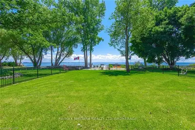 751 Lakeshore Road, Fort Erie, On L2a 6w1