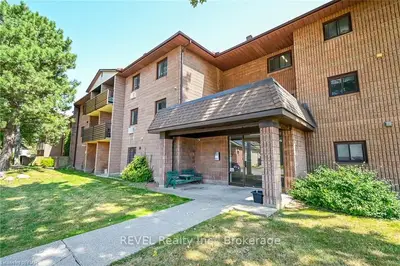 Condo Apartment in Port Colborne