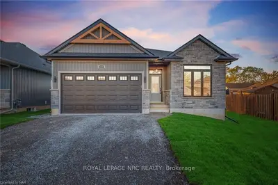 203 Elmwood Avenue, Fort Erie, On L0s 1b0