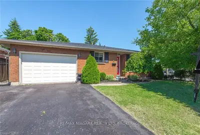 4 College Park Drive, Welland, On L3c 6z6