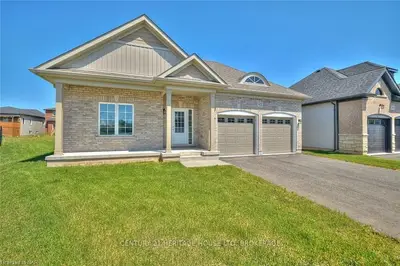 Detached in Fort Erie