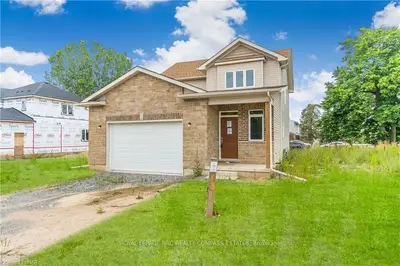 Detached in Thorold