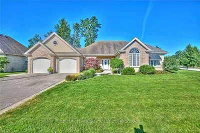 Detached in Fort Erie
