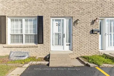 Condo Townhouse in Niagara Falls