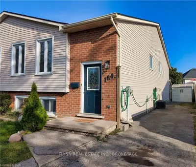 Semi-Detached in Welland