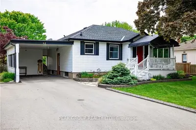 Detached in Welland