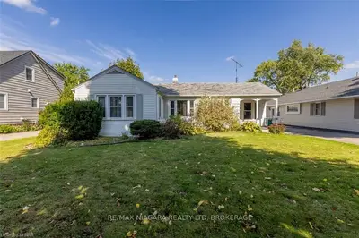 Detached in Welland
