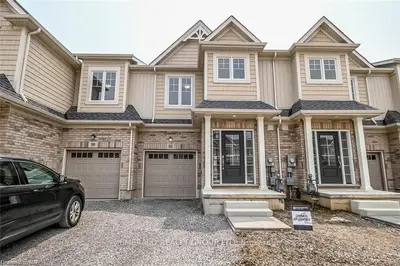 Att/Row/Townhouse in Thorold