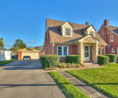 Detached in Fort Erie