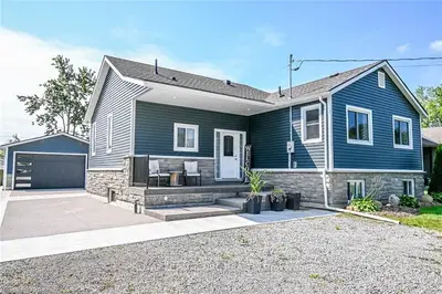 Detached in Fort Erie