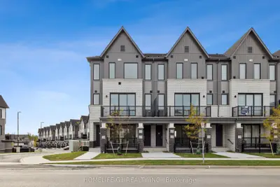 Condo Townhouse in Cobourg