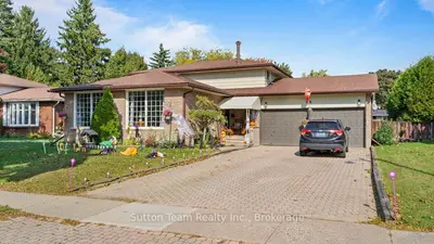 Detached in Brantford