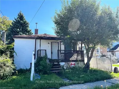 Detached in Kingston