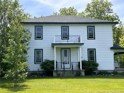 Detached in Loyalist