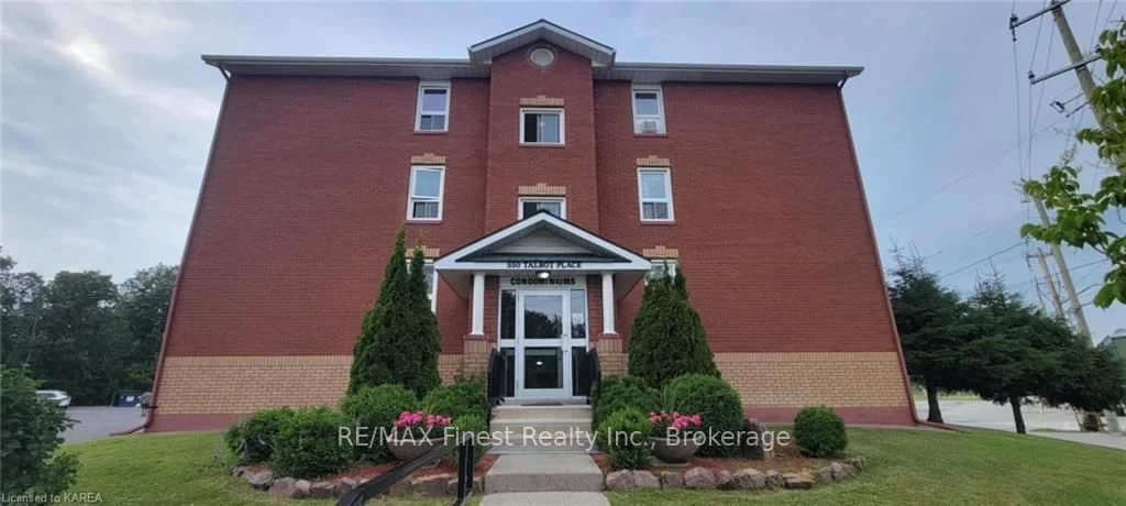 Condo Apartment in Gananoque