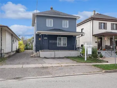 Detached in Thorold