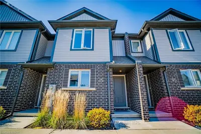 Condo Townhouse in Niagara Falls