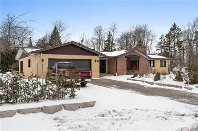 14 Tennyson Street, Country Place - Pineglen - Crestview And Area, On K2e 5w6