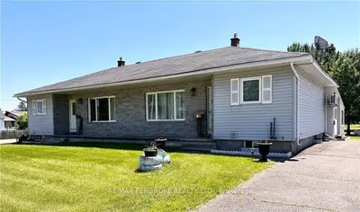 2311-2317 Gorr Street, Laurentian Valley, On K8a 8l8