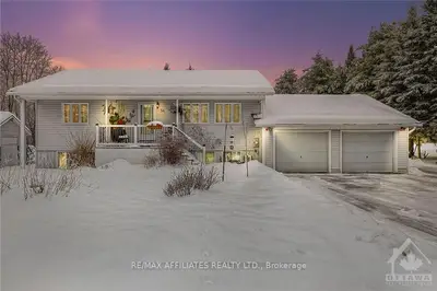 54 Strickland Road, Rideau Lakes, On K0g 1l0