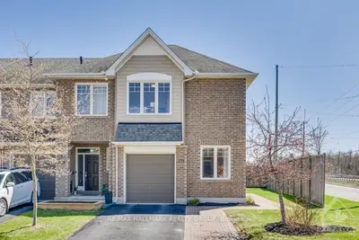 731 Hazelnut Crescent, Blossom Park - Airport And Area, On K1t 0k3