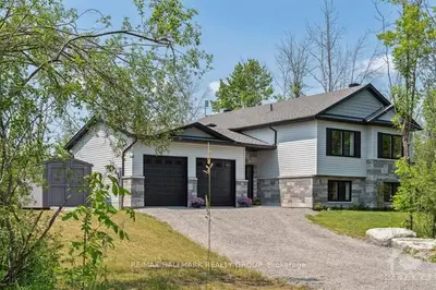 504 Porter Road, Drummond/north Elmsley, On K7a 4s4