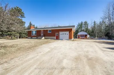 154 WALTERS Road, Laurentian Valley, ON K8A 6W5