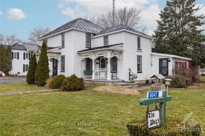 11047 GILMOUR Road, South Dundas, ON K0E 1C0