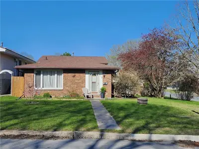 770 Comstock Crescent, Brockville, On K6v 6e1