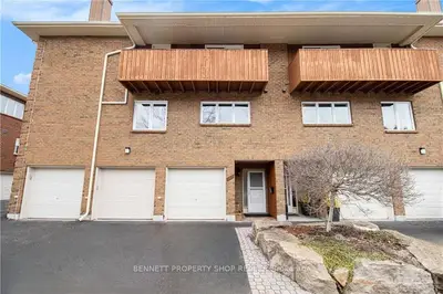 507 Stratas Court, Kanata, On K2l 3k7