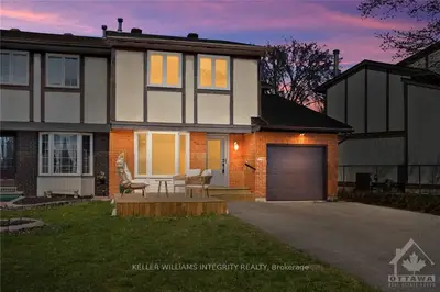 2537 Hunters Point Crescent, Blossom Park - Airport And Area, On K1t 2a3