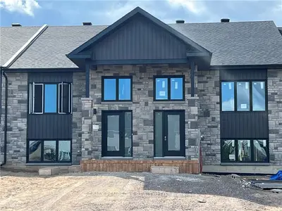 63 Samantha Crescent, Petawawa, On K8h 0h5