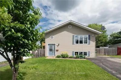 60 Briarwood Drive, Petawawa, On K8h 3p2