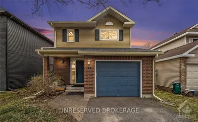 9 Sovereign Avenue, South Of Baseline To Knoxdale, On K2g 4y1