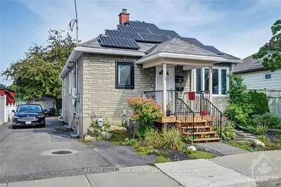 139 Carillon Street 1, Vanier And Kingsview Park, On K1l 5y4