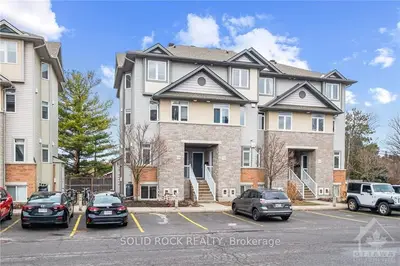 1016 Redtail, Cyrville - Carson Grove - Pineview, On K1j 0a9