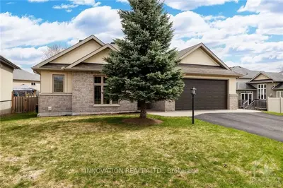 90 Frances Colbert Avenue, Carp - Huntley Ward, On K0a 1l0