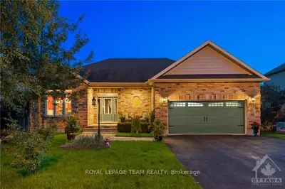 119 Corndav Way, Stittsville - Munster - Richmond, On K0a 2z0